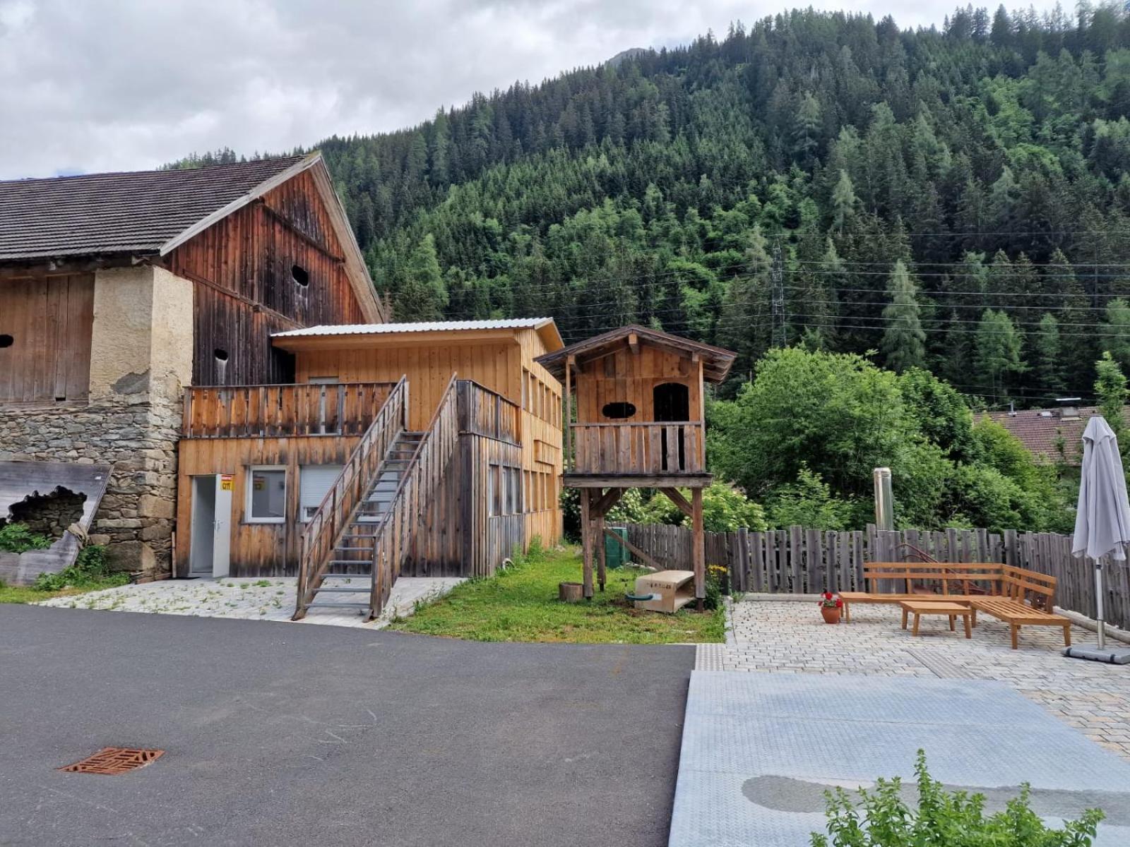 Gletscher-Trail Hostel Flattach Bagian luar foto