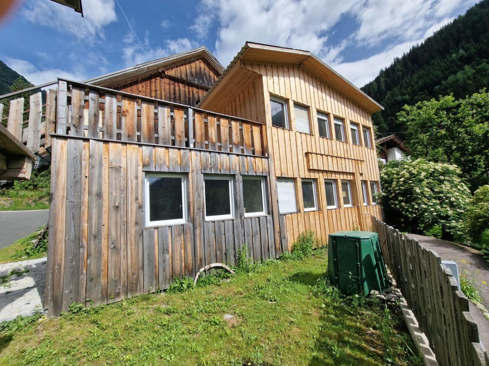 Gletscher-Trail Hostel Flattach Bagian luar foto